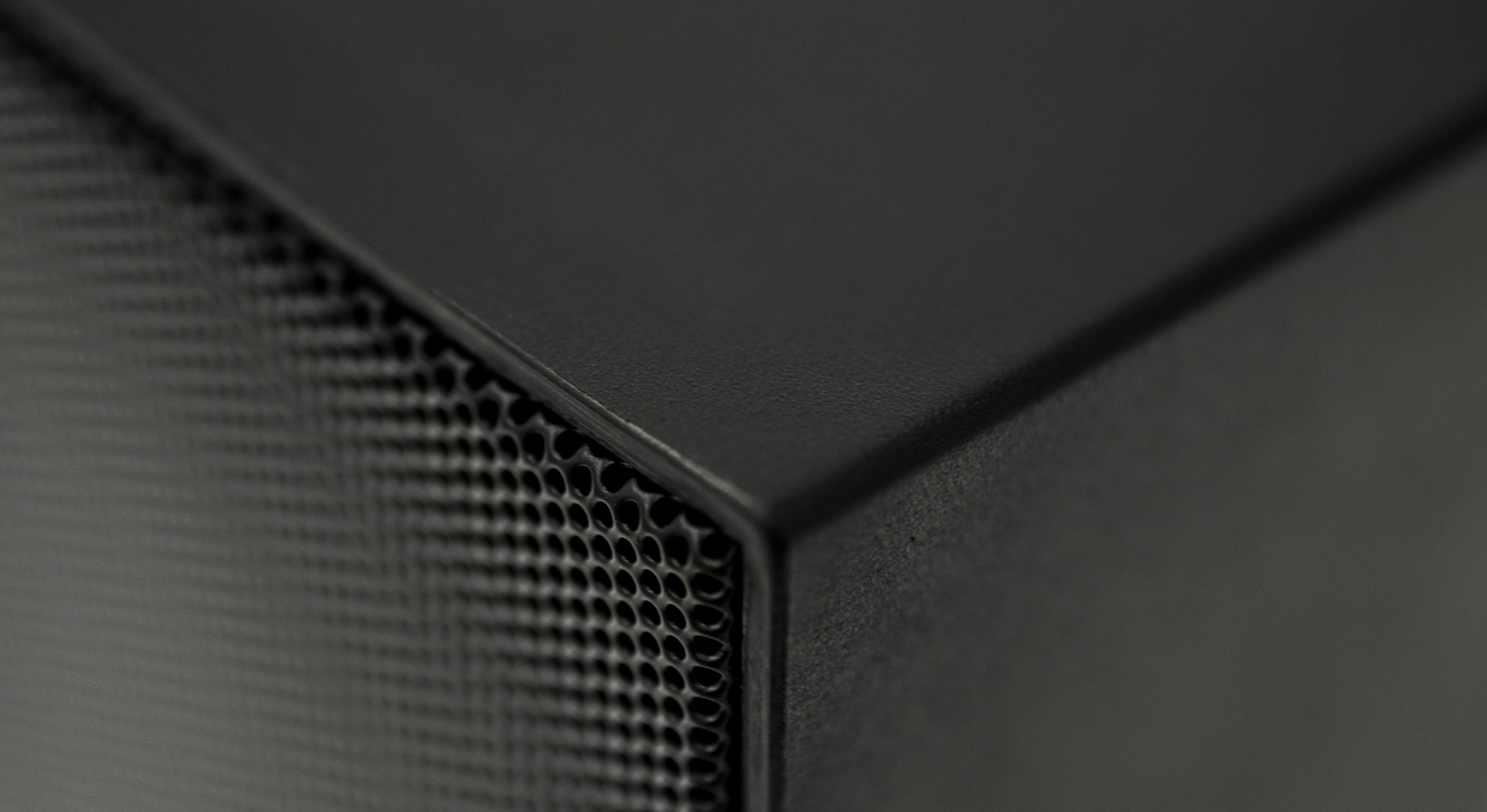 Ecler_ESSENTIALS_eAMBIT103BK_Persp_Edge_Detail